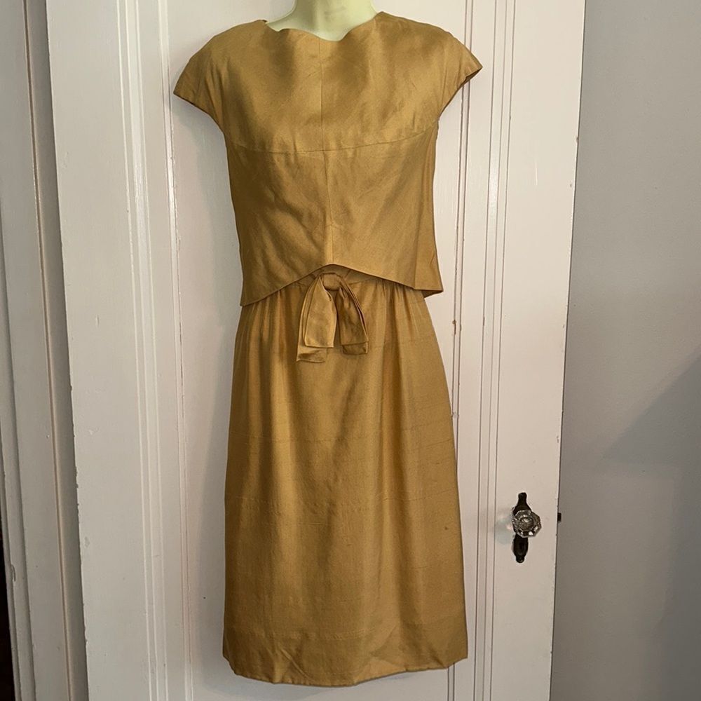 Vintage‎ 50s/60s Saks Fifth Avenue gold dress outfit with bow on front